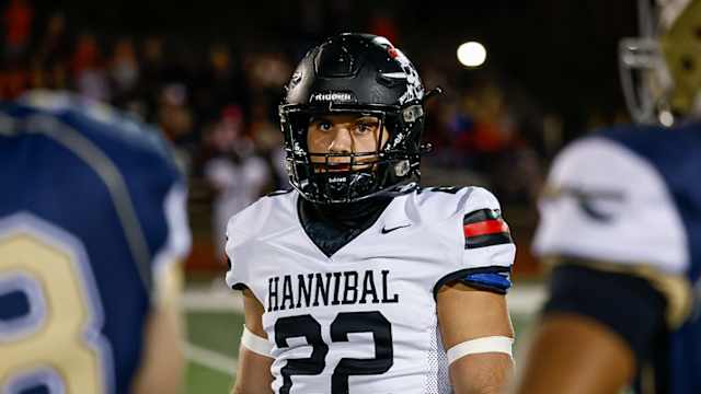 Hannibal senior running back Aneyas Williams